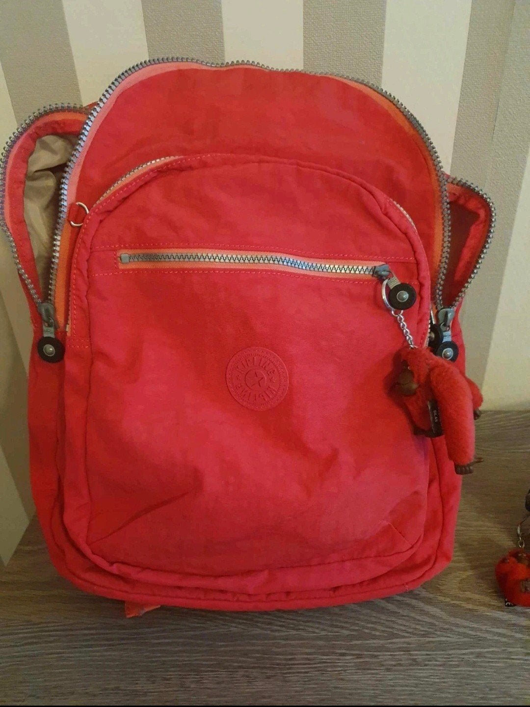 grand sac kipling avec plumier, Bijoux, Sacs & Beauté, Sacs | Sacs à dos, Enlèvement ou Envoi, Comme neuf, Kipling