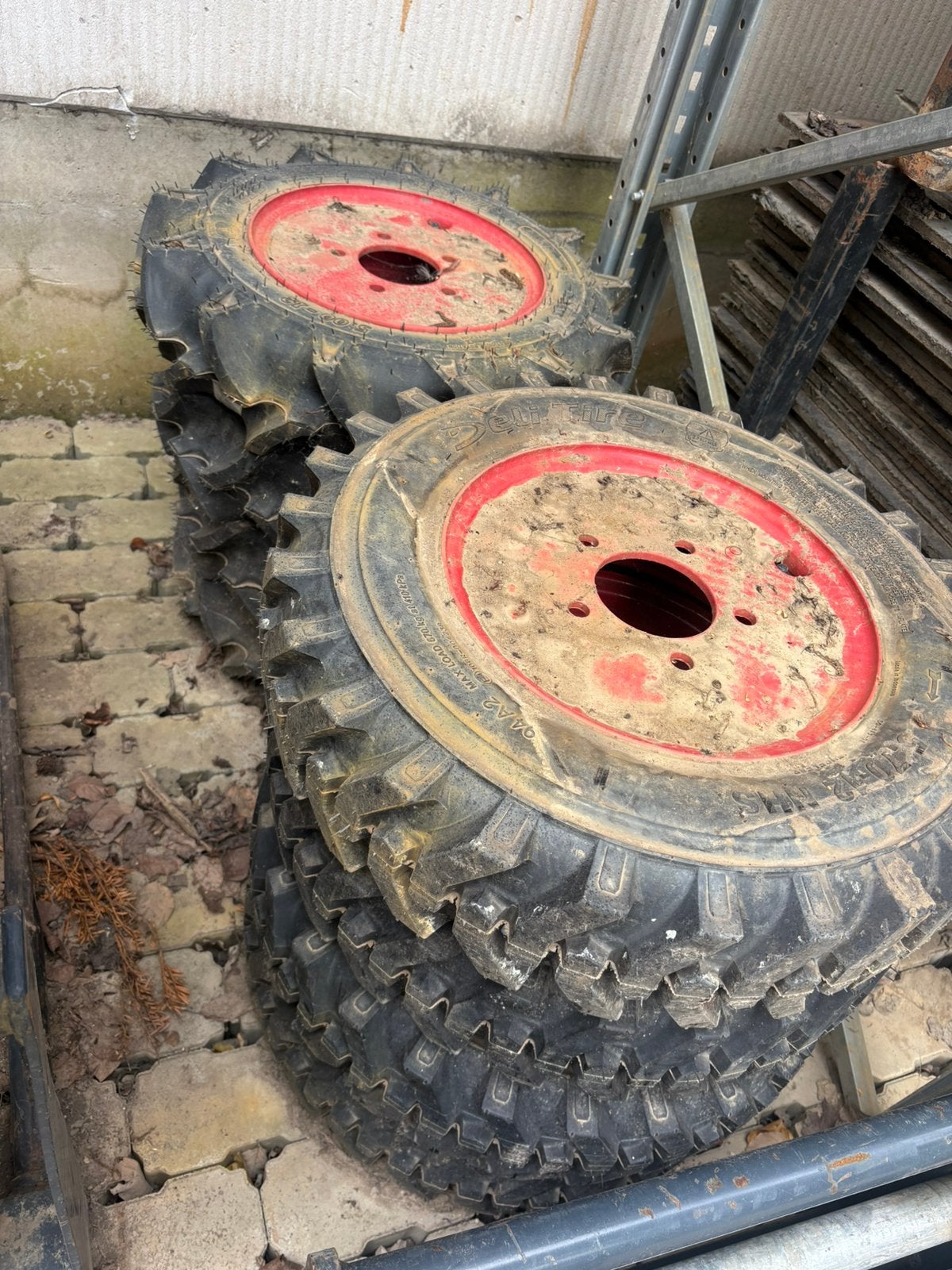 Knikmops 100, 2x set wielen en volume bak, Ophalen