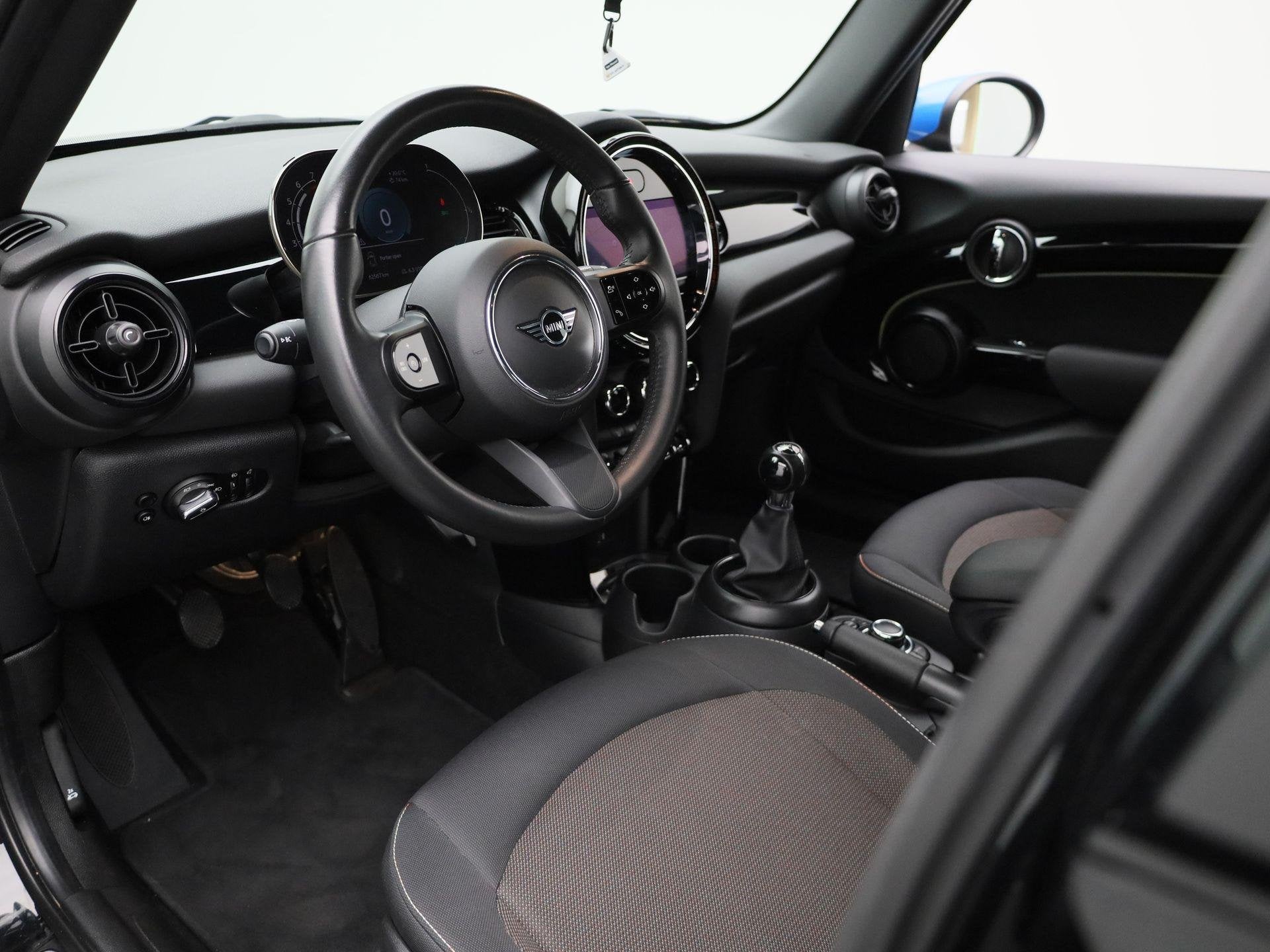 Mini Mini 5 door Navi - PDC Voor en achter - LED, Auto's, Voorwielaandrijving, 75 kW, Stof, Gebruikt