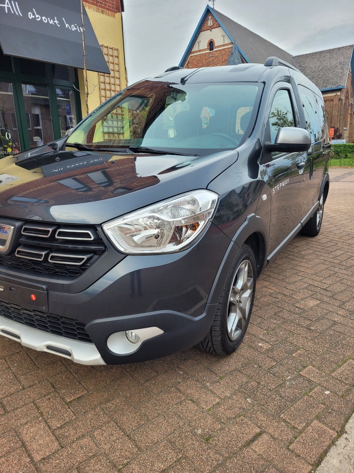Dacia dokker stepway ,12 benzine ,51000 km ,euro 6b, Auto's, 4 cilinders, Blauw, Bedrijf, 5 deurs
