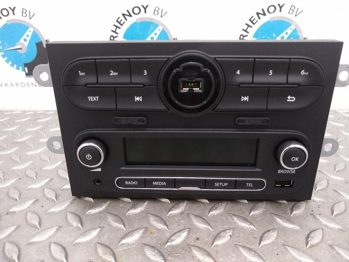 RENAULT TWINGO SPORT RADIO 2017, Auto-onderdelen, Ophalen of Verzenden, Gebruikt, Stiba lid