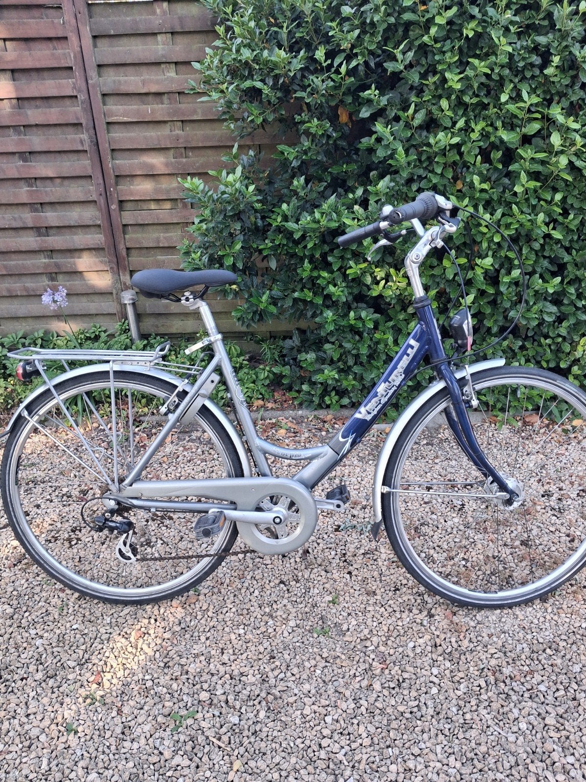 aluminium damesfiets venturelli in zeer perfecte staat, Fietsen en Brommers, Overige merken, Velgrem, Ophalen of Verzenden, Zo goed als nieuw