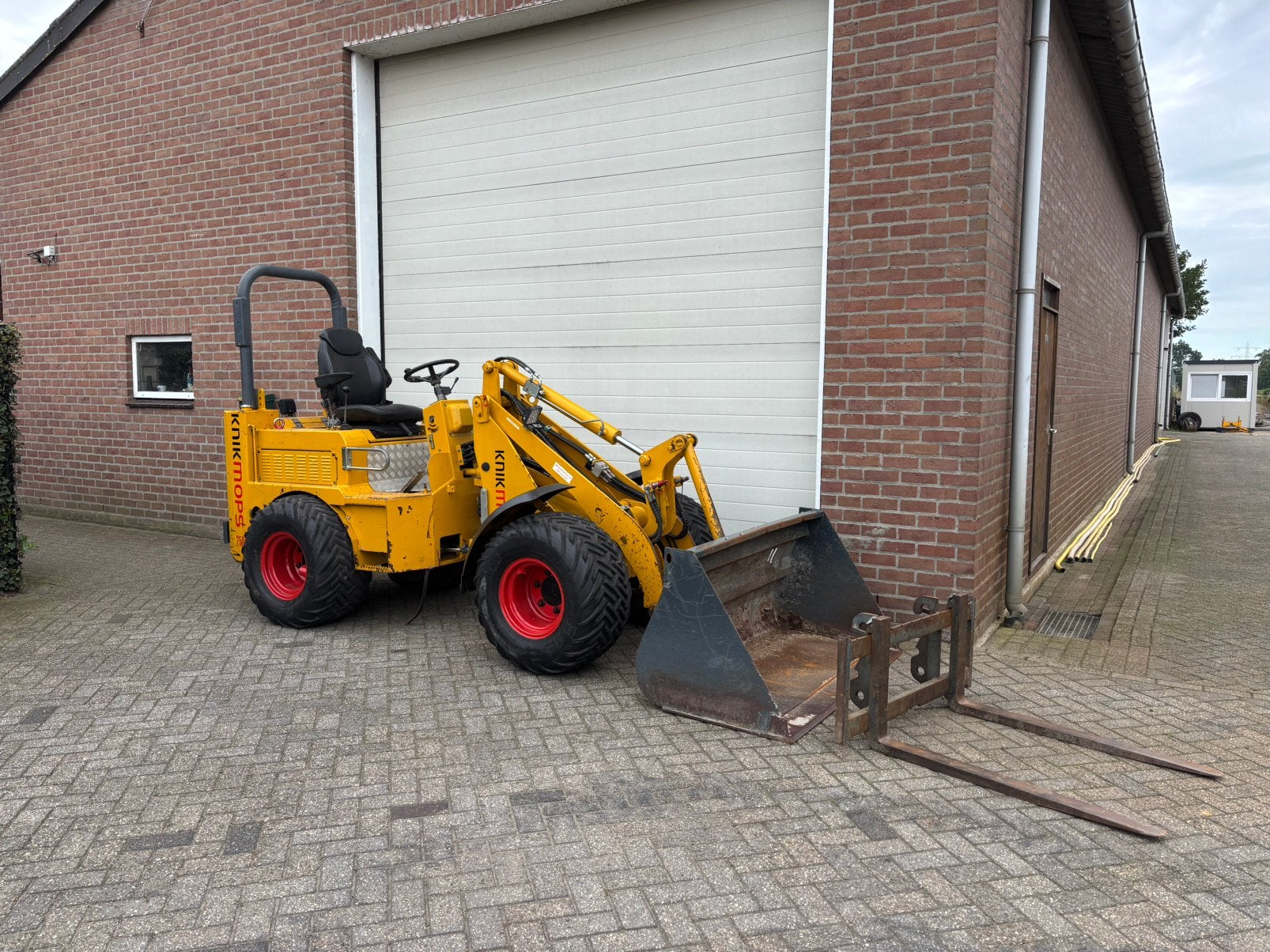 Knikmops KM250 Kniklader Wiellader, Articles professionnels, Enlèvement