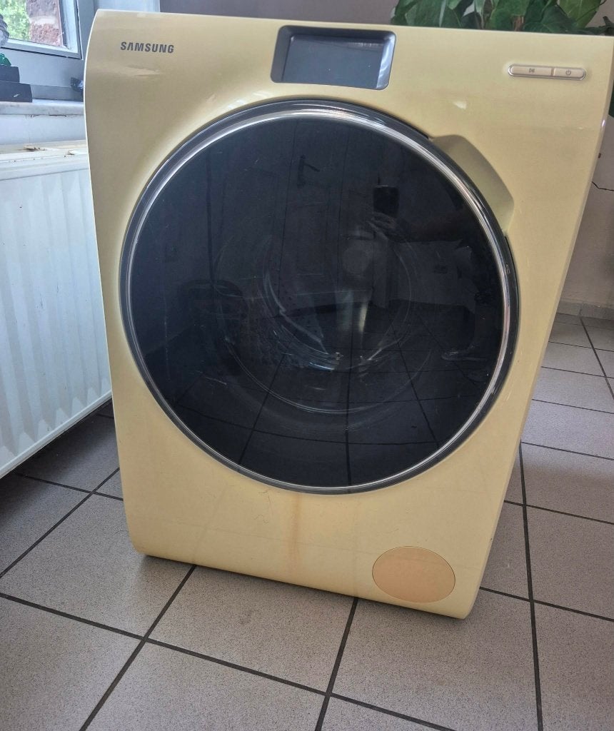 Lessiveuse, Electroménager, 1200 à 1600 tours, Classe énergétique A ou plus économe, Chargeur frontal, Enlèvement