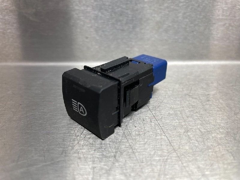 LICHTSCHAKELAAR Toyota Corolla (E21 / EA1 / EH1) (01-2018/-), Gebruikt, Toyota