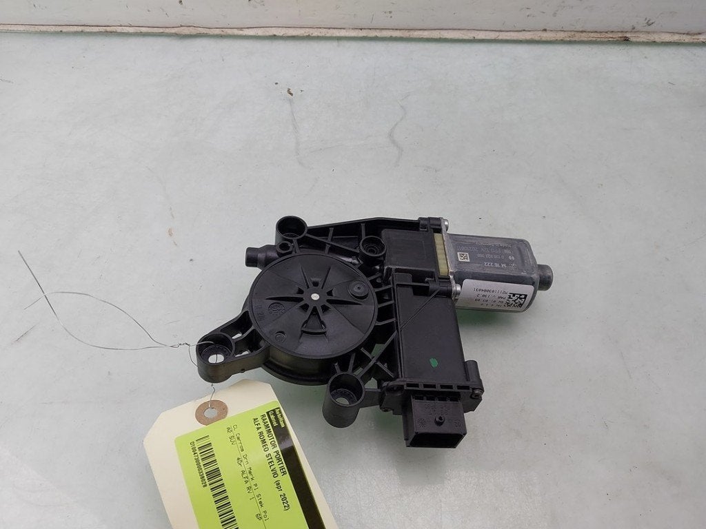 MOTEUR LEVE VITRE ELECTRIQUE Stelvio (949) (|6000626617|), Utilisé, Alfa Romeo