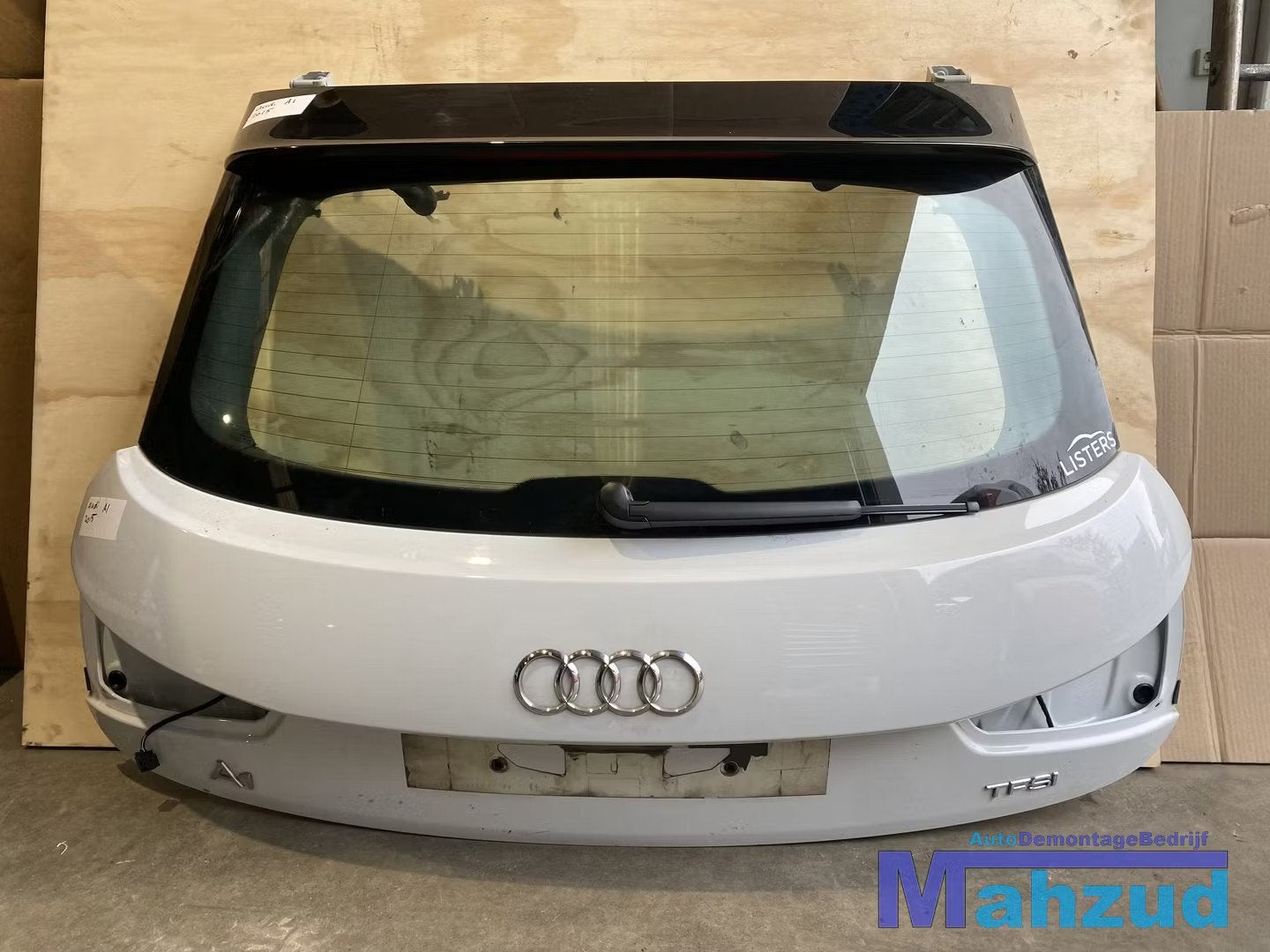 AUDI A1 sportback Wit achterklep 2010-2018, Gebruikt, Deur, AUDI AG, Auto-Union-Strasse 1
85045  Ingolstadt, DE