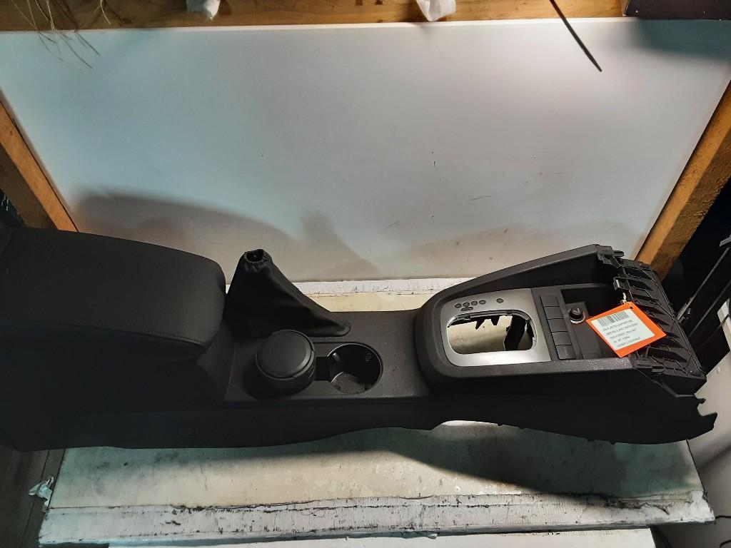 CONSOLE CENTRALE Jetta IV (162 / 16A) (5C7863243C), Volkswagen, Mevr. I. Hauben, Utilisé, Rue de l'Espoir 34 34
4030  GRIVEGNÉE, BE
