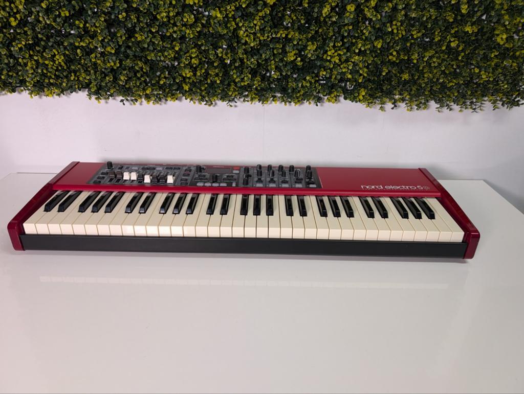 Prosq Music | Nord Electro 5D 61 keyboard DEAL, Muziek en Instrumenten, Midi-apparatuur, Ophalen of Verzenden
