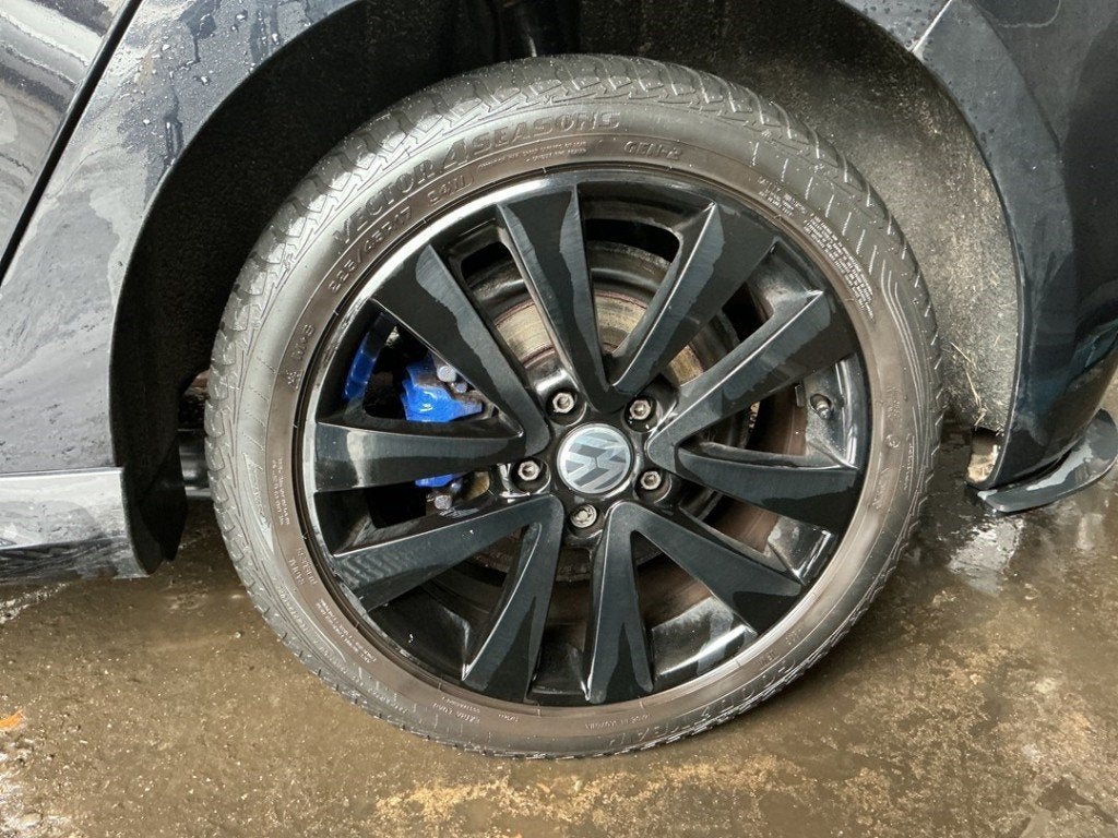 ETRIER DE FREIN ARRIÈRE GAUCHE Volkswagen Golf VI (5K1), Volkswagen, Volkswagen AG, Utilisé, Kundenbetreuung@volkswagen.de