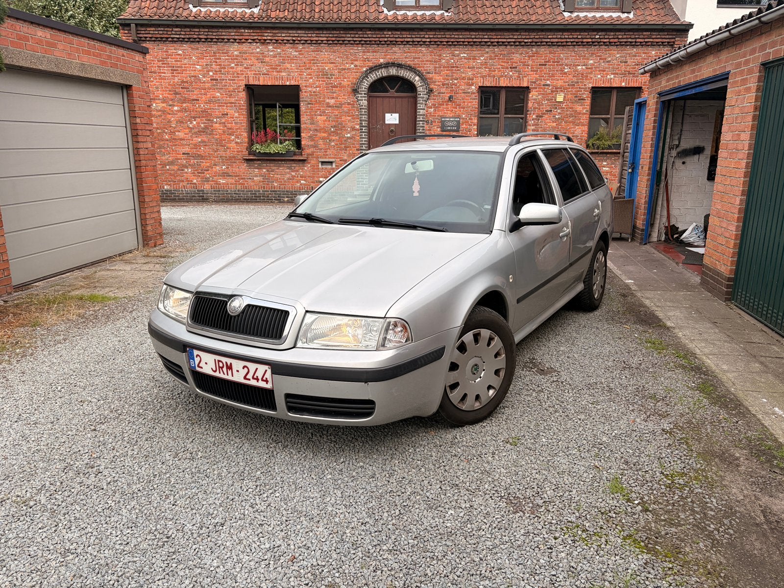 Skoda octavia 1.9tdi euro 4, Auto's, Zwart, Bedrijf, 5 deurs, Zilver of Grijs