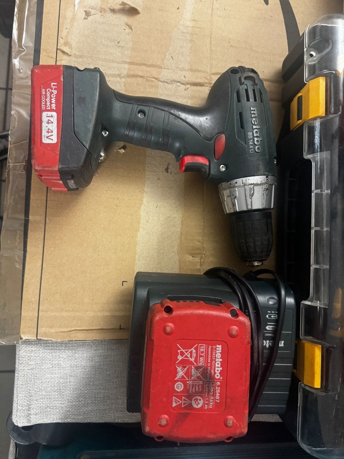 Schroefmachine op batterij metabo, Enlèvement, Utilisé, Foreuse et Perceuse, 400 à 600 watts