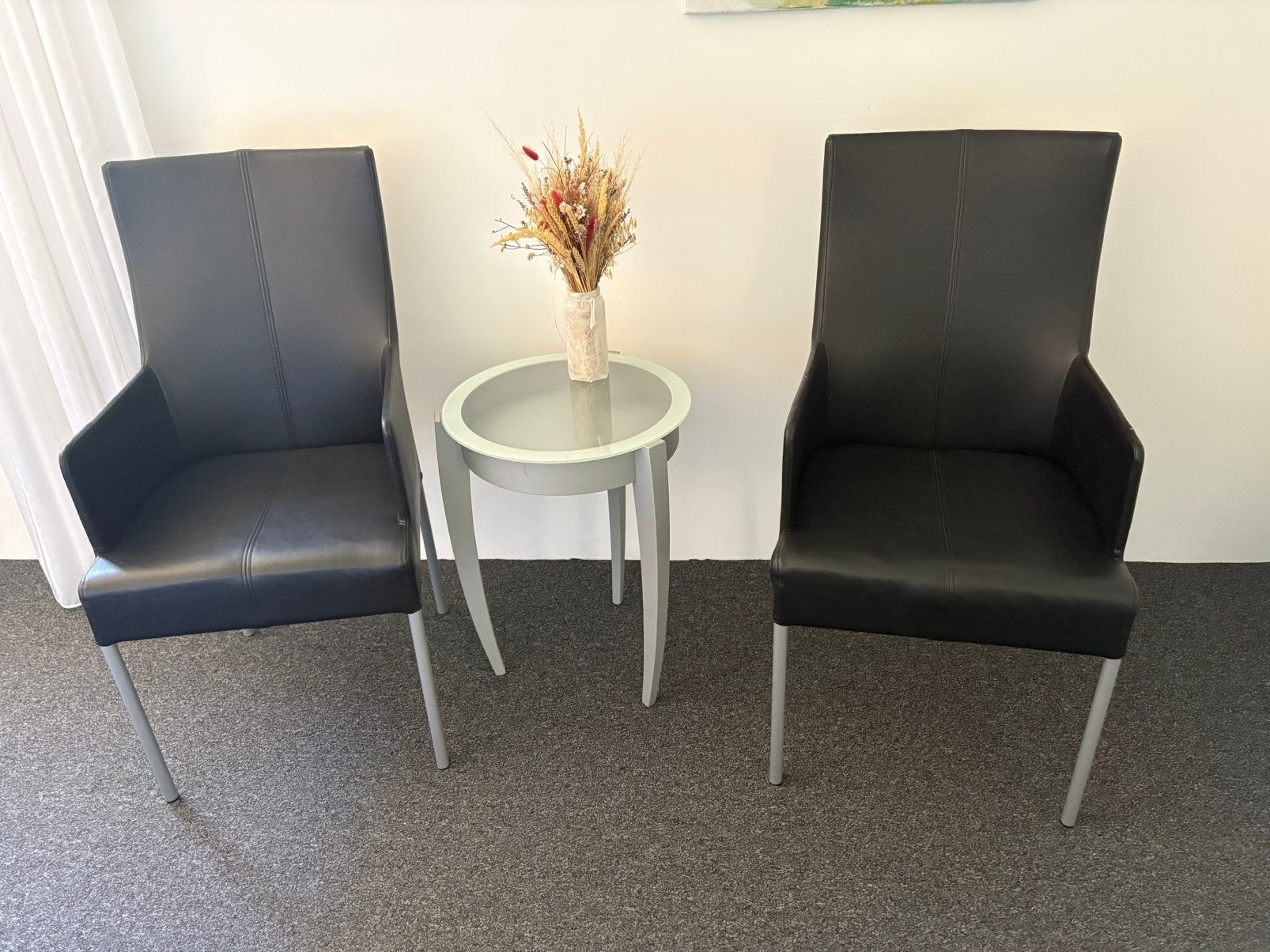 2 stoelen en bijzettafel, Huis en Inrichting, Ophalen, Twee, Zwart, Zo goed als nieuw