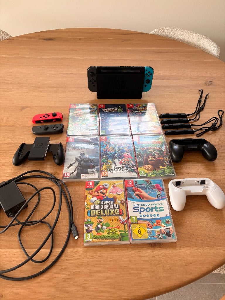 Nintendo Switch, Consoles de jeu & Jeux vidéo, Enlèvement ou Envoi, Comme neuf, Avec 3 manettes ou plus, Switch Original