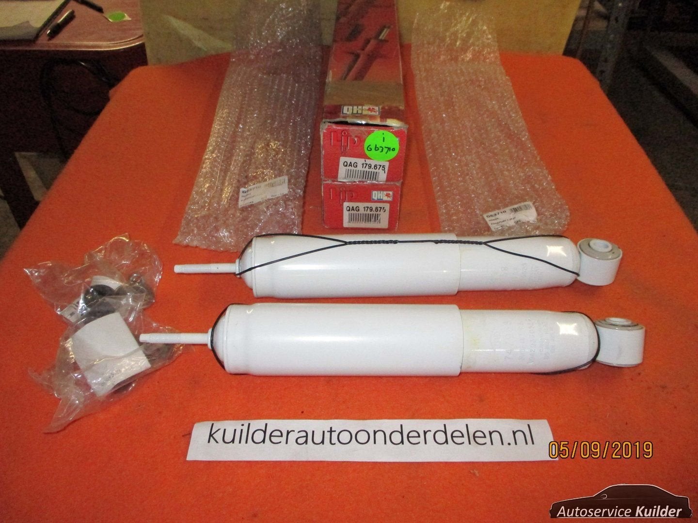 Nieuw set schokdempers Honda Passport Isuzu Rodeo QH, Auto-onderdelen, -, -, Nieuw, Ophalen of Verzenden