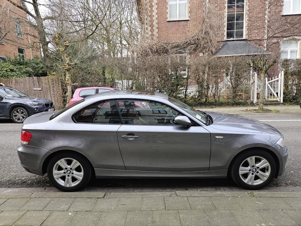 BMW 120d Coupé, Auto's, BMW, Euro 5, 1995 cc, 4 cilinders, Leder en Stof