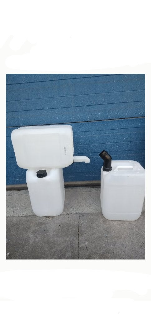 New Jerrycan 20/25 litres propre + entonnoir gratuit, Enlèvement, Neuf, Synthétique, Avec robinet