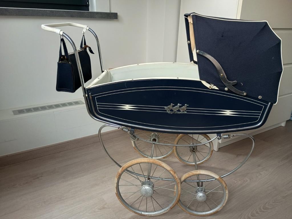 Mooie vintage poppen wagen, Enlèvement