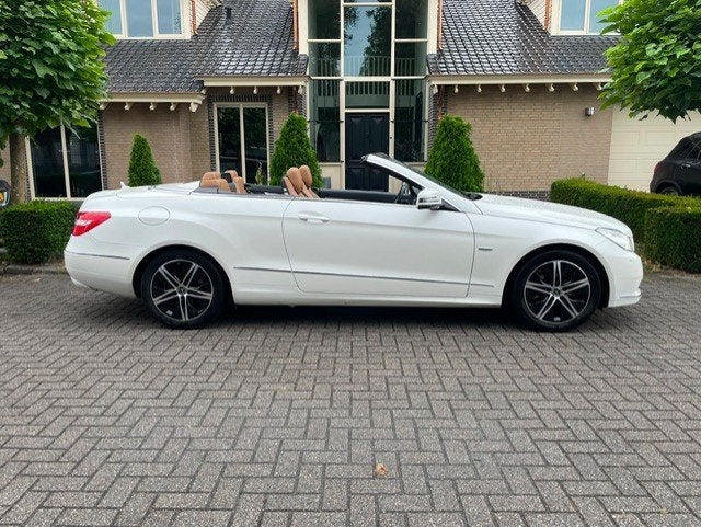 Mercedes-Benz E-Klasse Cabrio 200 CGI AVANTGARDE NAVI LEDER, Autos, Cuir, Achat, 135 kW, Entreprise