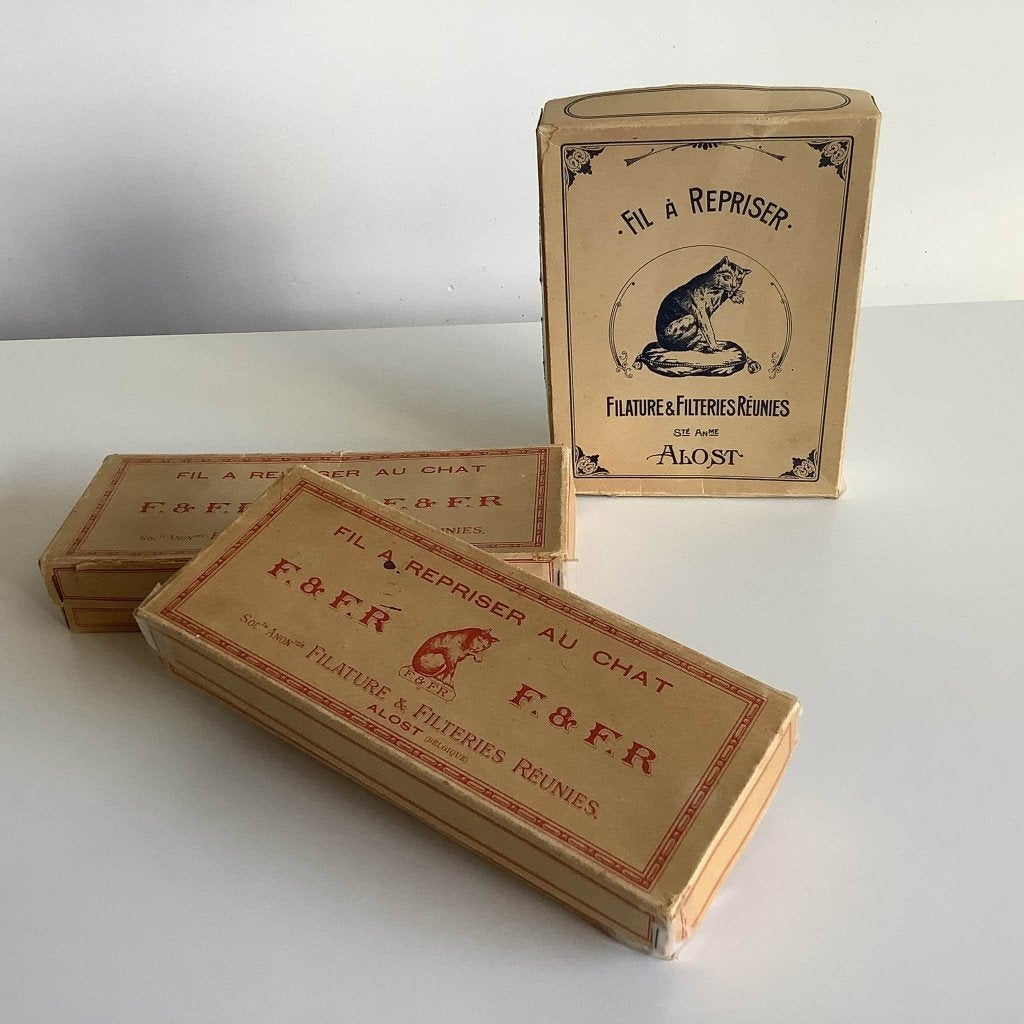 fil à coudre vintage dans un emballage décoratif avec chat, Enlèvement ou Envoi