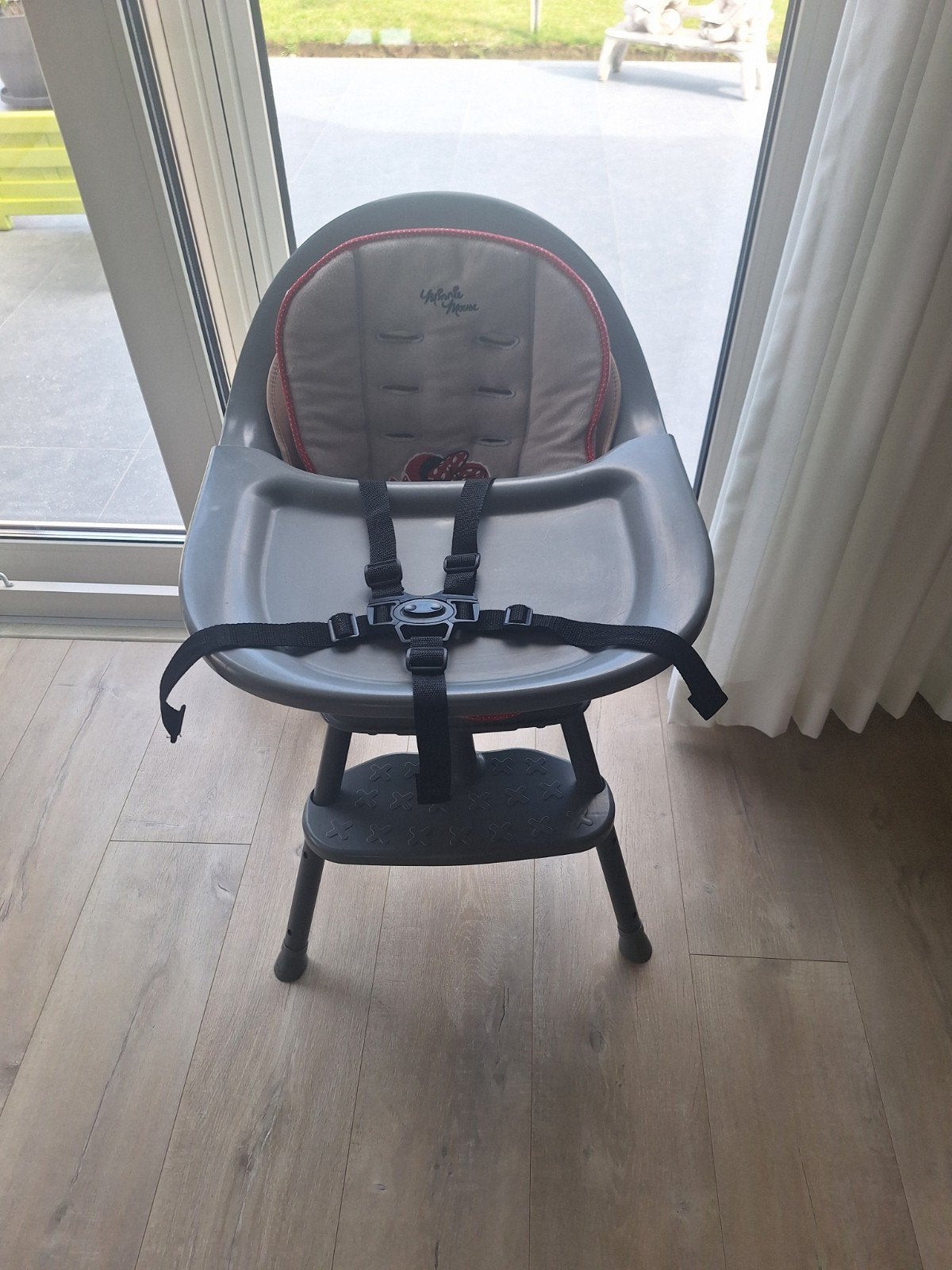 Kinderstoel quax, Enlèvement