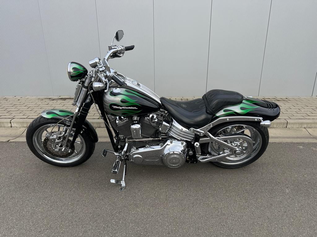 FXST  SPRINGER CVO - Screalin Eagel 107 -, Entreprise, Plus de 35 kW, Chopper, 2 cylindres