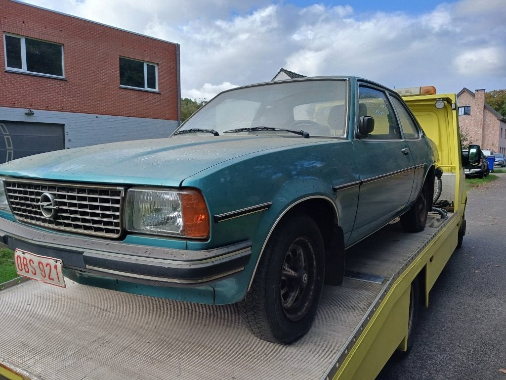 opel ascona, Auto's, Bedrijf, https://public.car-pass.be/vhr/f15c3655-71a3-4c97-abc2-cf852fea4af5, 1300 cc, Ascona