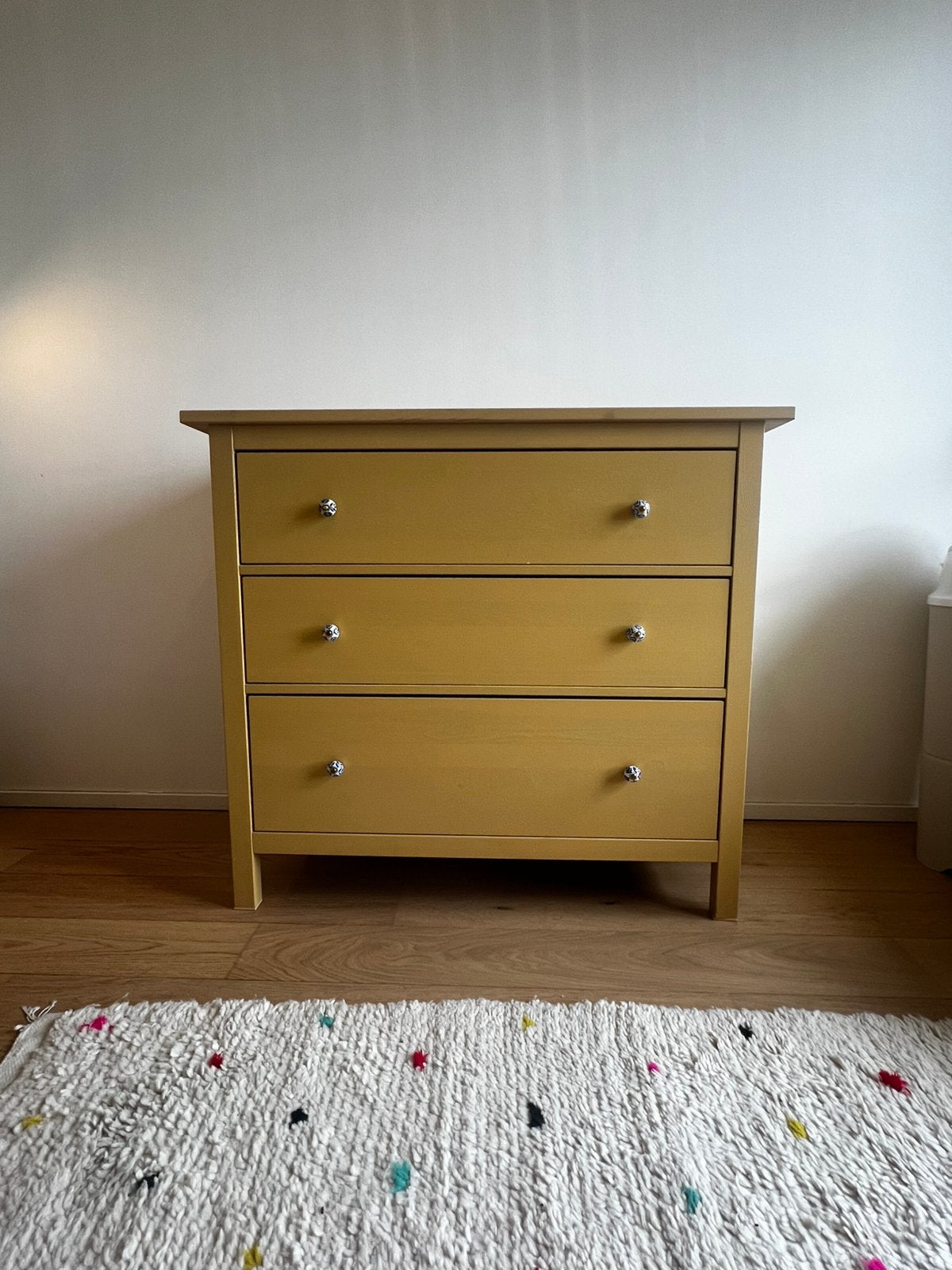 Commode jaune Ikea Hemnes 108x96, Enlèvement, Comme neuf, Commode
