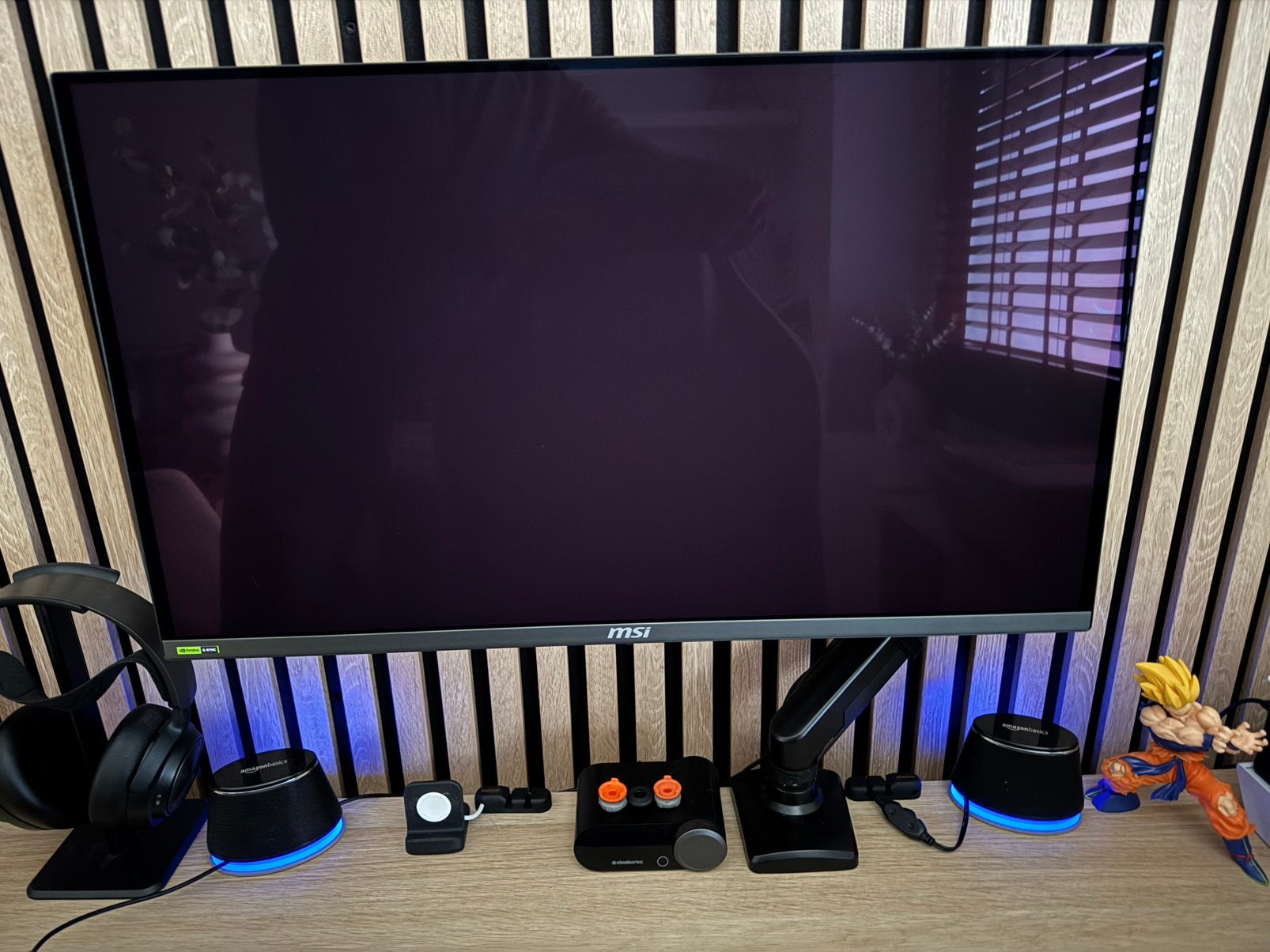 msi 272urx 4k qd-oled met maar een 100 uren op, Computers en Software, Ophalen, Zo goed als nieuw, Ultrawide