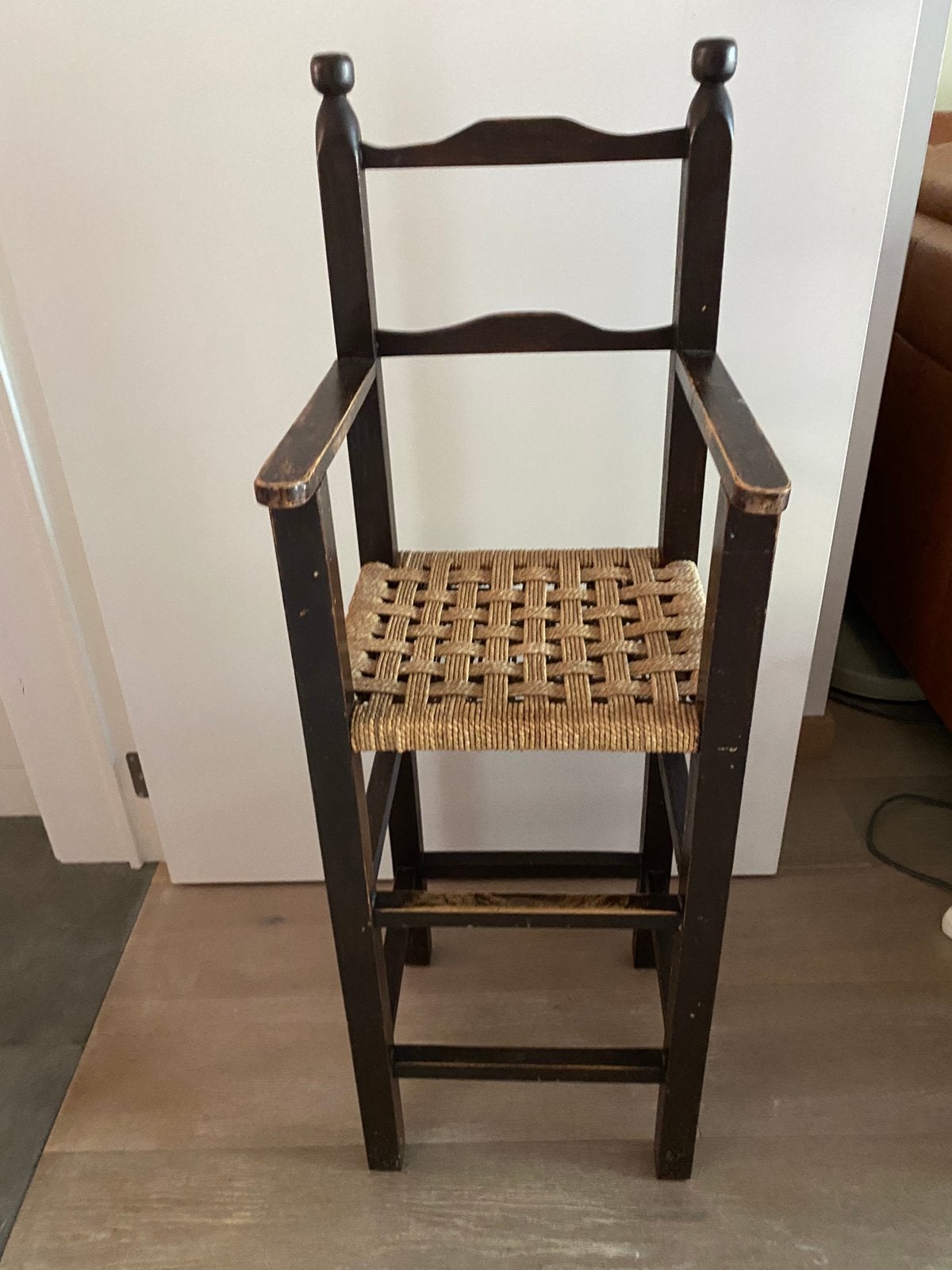 Houten stoel, Enlèvement