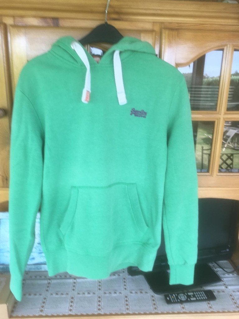 Sweet à capuche Super Dry ,taille M, Enlèvement ou Envoi, Comme neuf, Vert, Marche ou Plein air