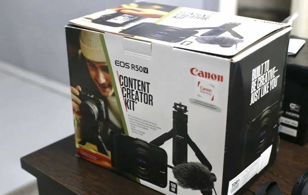 Canon eos r50 V kit rf-s 14-30 content creator kit, TV, Hi-fi & Vidéo, Enlèvement ou Envoi, Canon, Comme neuf, 24 mégapixels