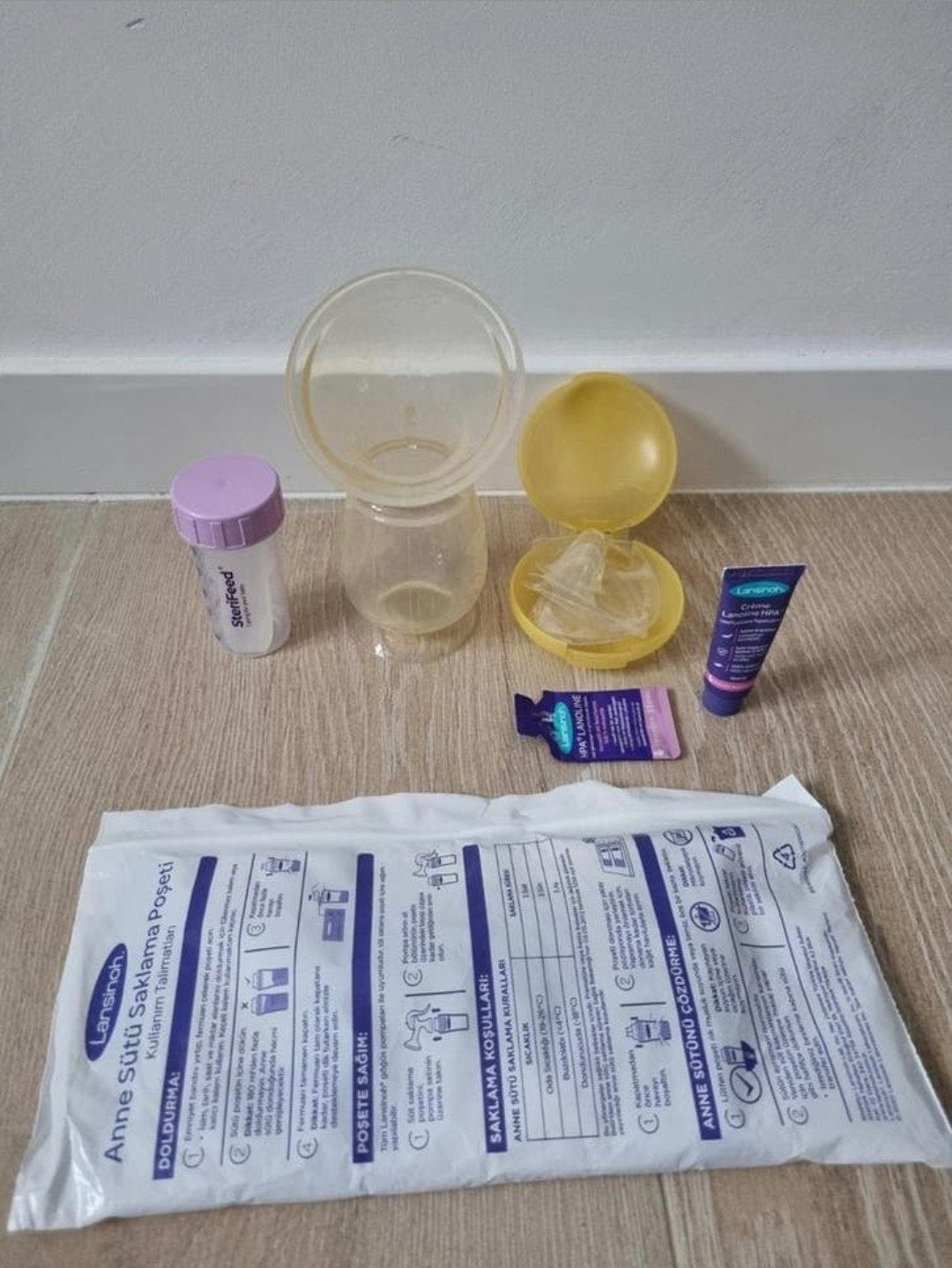 Lansinoh borstvoeding set – compressen, zalf, hoedjes, Ophalen, Gebruikt
