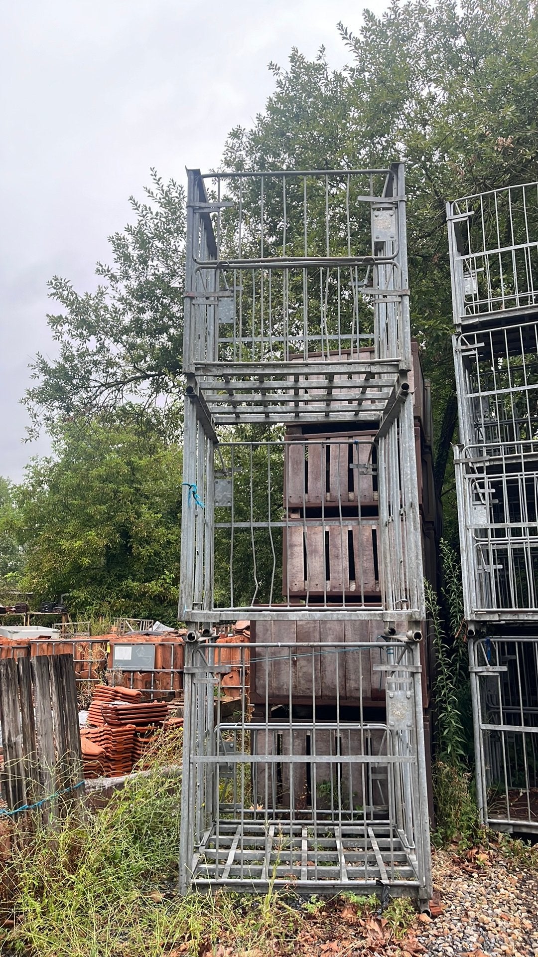 Metalen kooien, Ophalen, Gebruikt