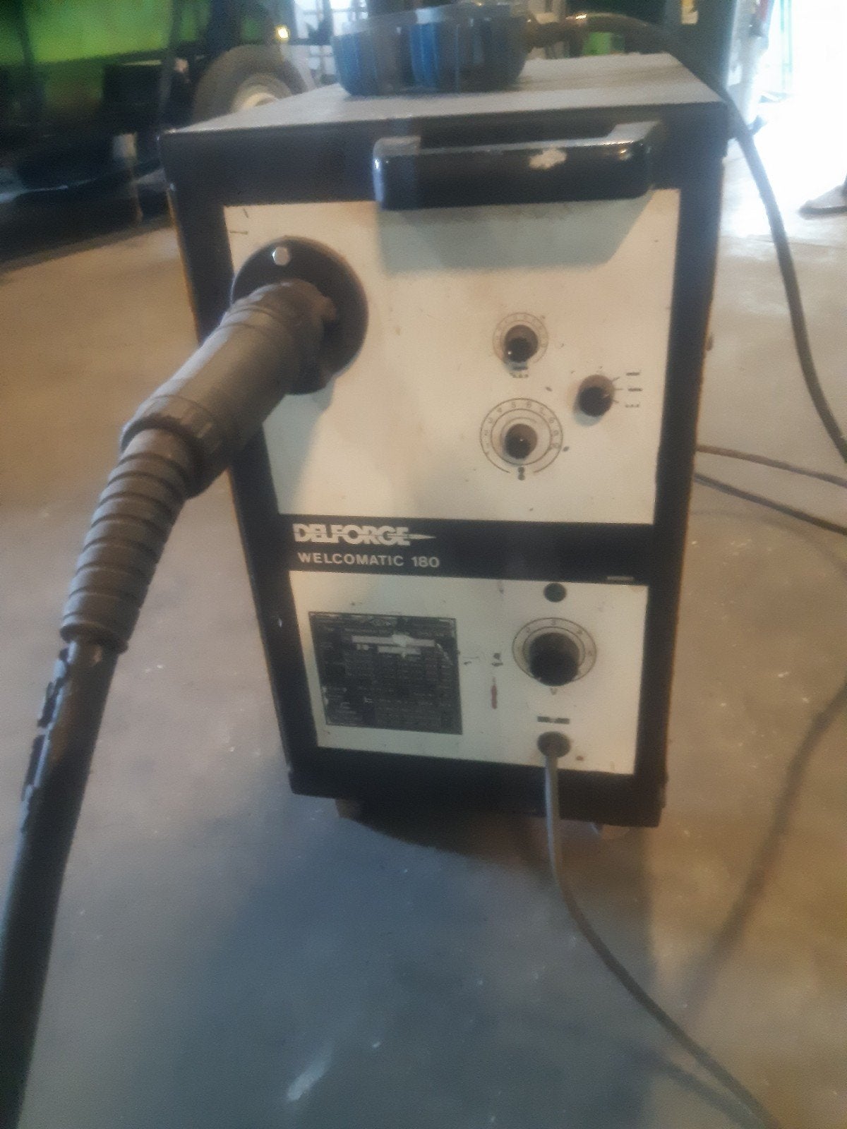 Halfautomaat laspost delforge welcomatic 180A, Bricolage & Construction, Outillage | Soudeuses, Enlèvement, Utilisé, 150 à 250 ampères