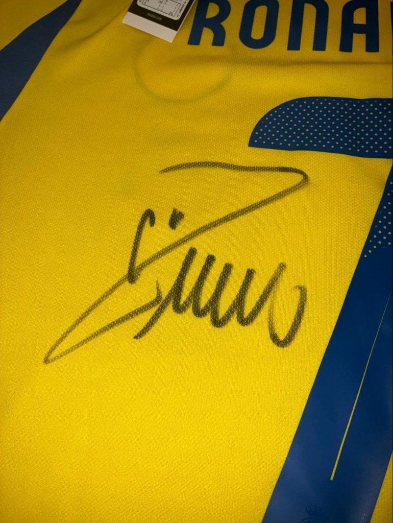 Gesigneerd Shirt Christiano Ronaldo - Al Nassr 2025, Enlèvement ou Envoi, Neuf, Maillot
