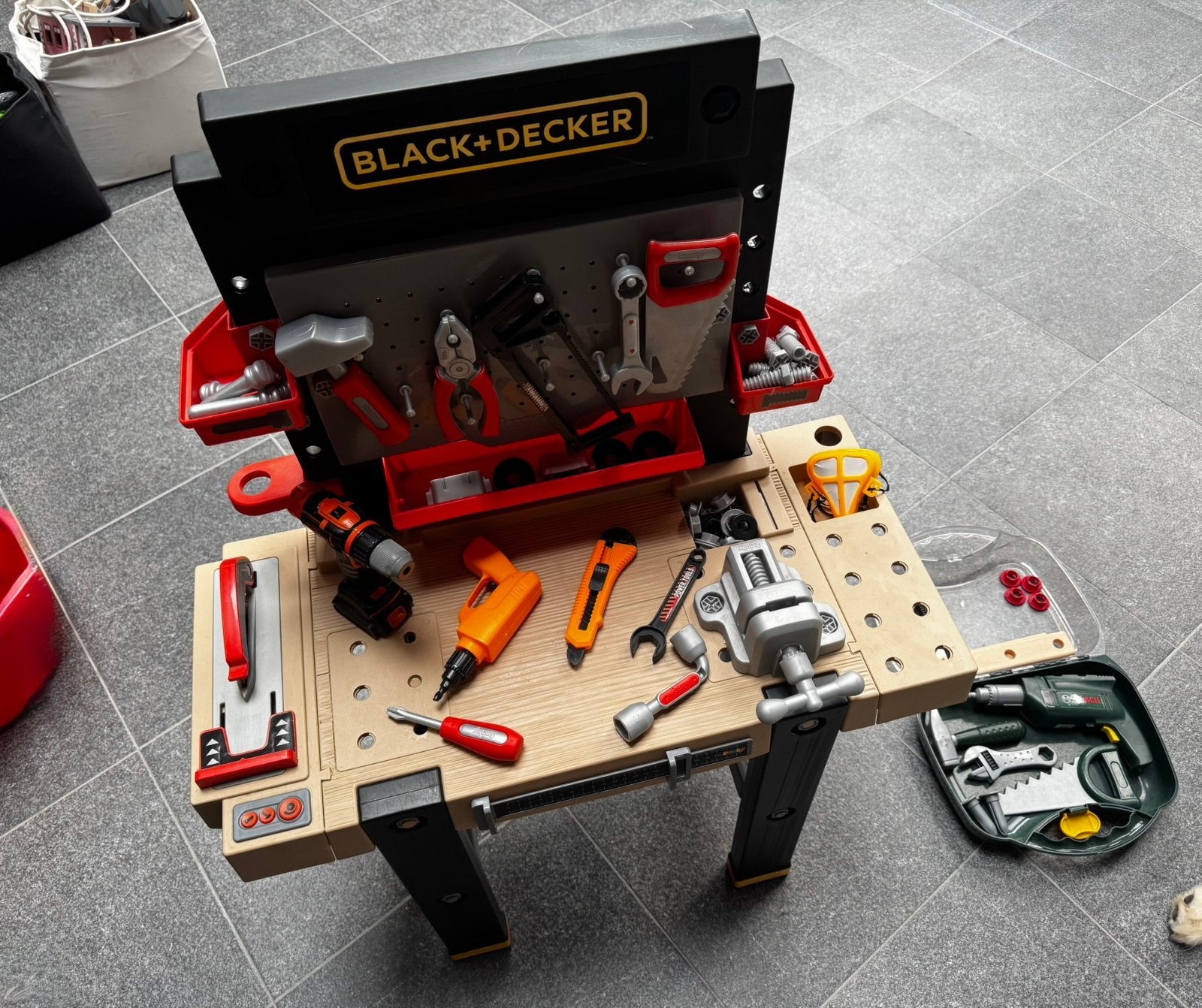 Werktafel Smoby met extra Bosh werkbakje, Ophalen, Gebruikt