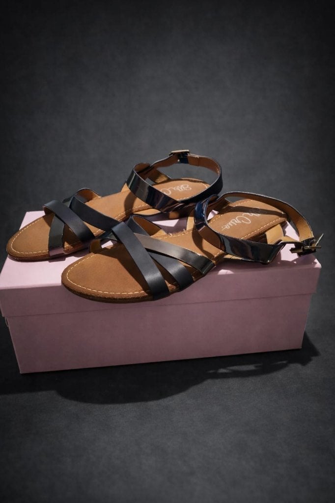 Sandales Ella Cruz. pointure 36., Vêtements | Femmes, Chaussures, Neuf, Sandales et Mûles, Noir, Enlèvement