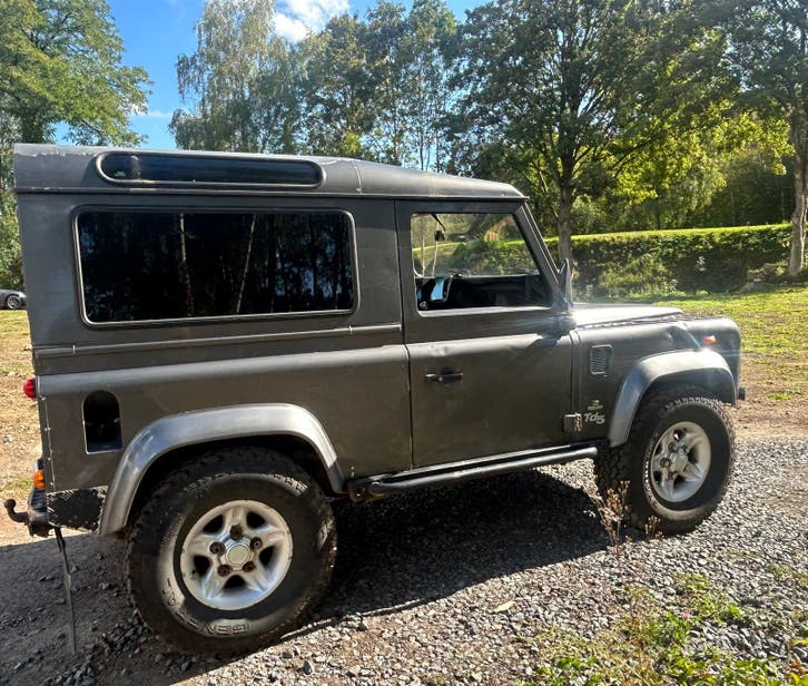 Land Rover Defender 90, Autos, Argent ou Gris, Achat, Boîte manuelle, Noir