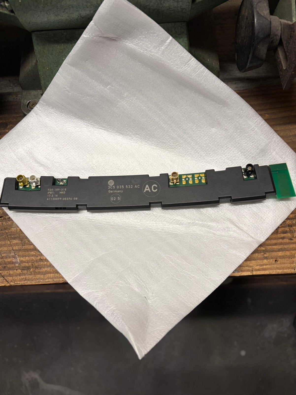 Amplificateur d'antenne DAB+/FM pour VW Passat B7 Sedan, Enlèvement ou Envoi, Comme neuf