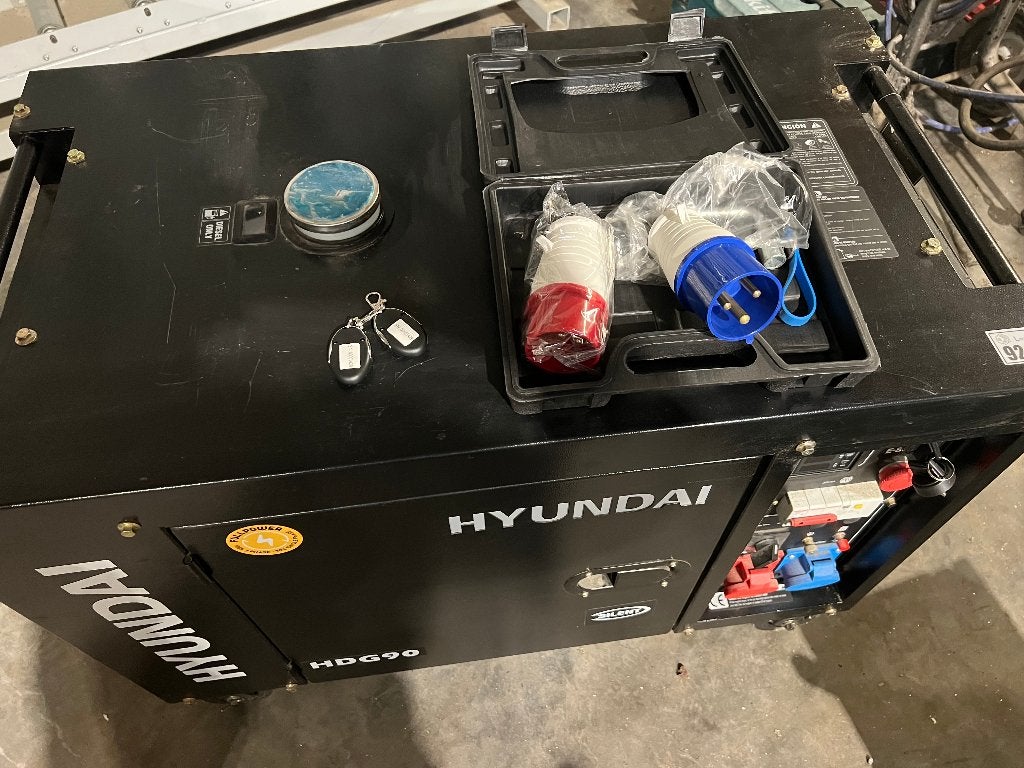 Generator diesel, 5 à 10 kVA, Comme neuf, Démarrage électrique, Enlèvement