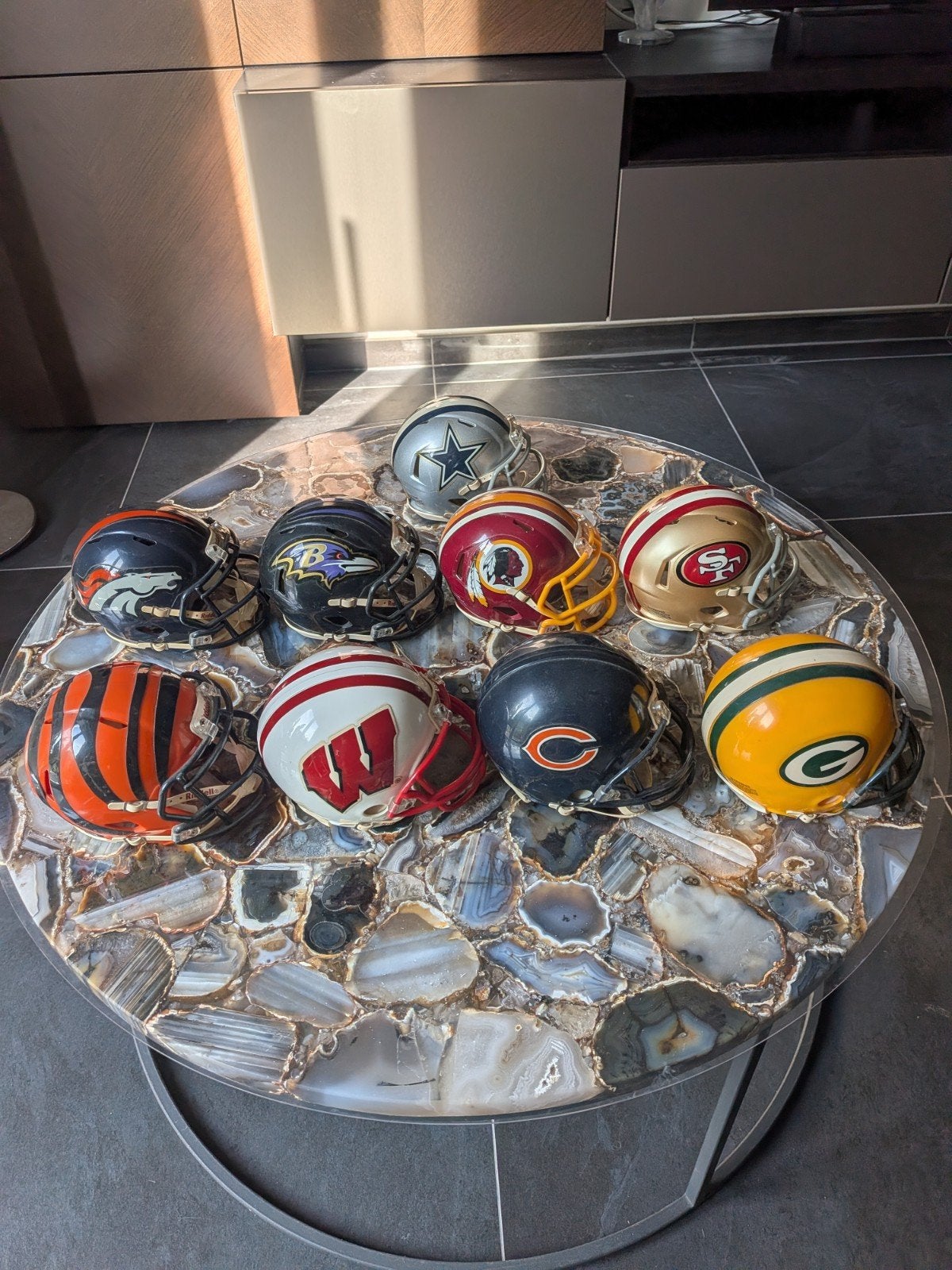 Lot de 9 casques miniatures NFL Riddell (Taille 3 5/8)