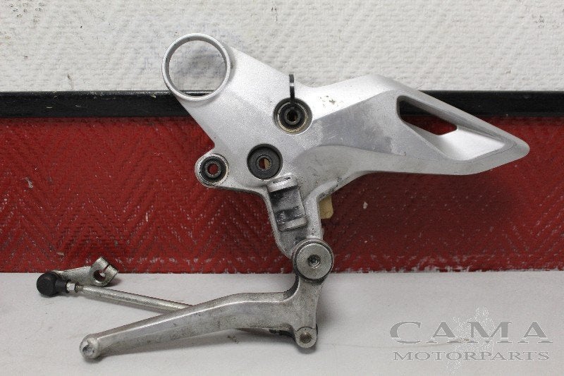 SCHETSPLAAT LINKS VOOR Suzuki, Dhr. S. di Majo, Gebruikt, Info@cama-motorparts.nl, P.J. Troelstraweg 8 8
3144 CX  MAASSLUIS, NL