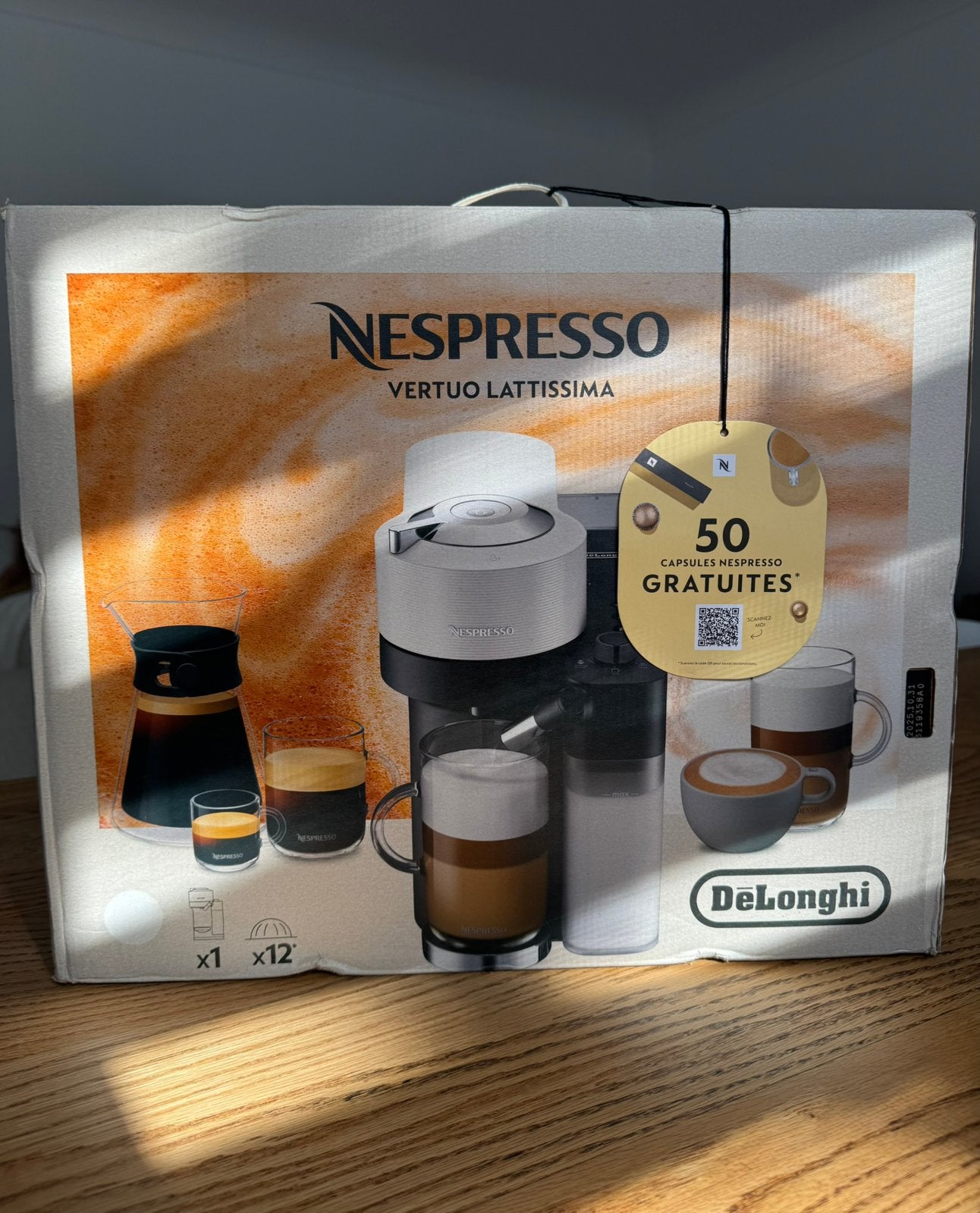 NEUVE - Machine à café Nespresso Vertuo Lattissima De'Longhi, Elektronische apparatuur, Koffiezetapparaten, Ophalen, Koffiepads en cups