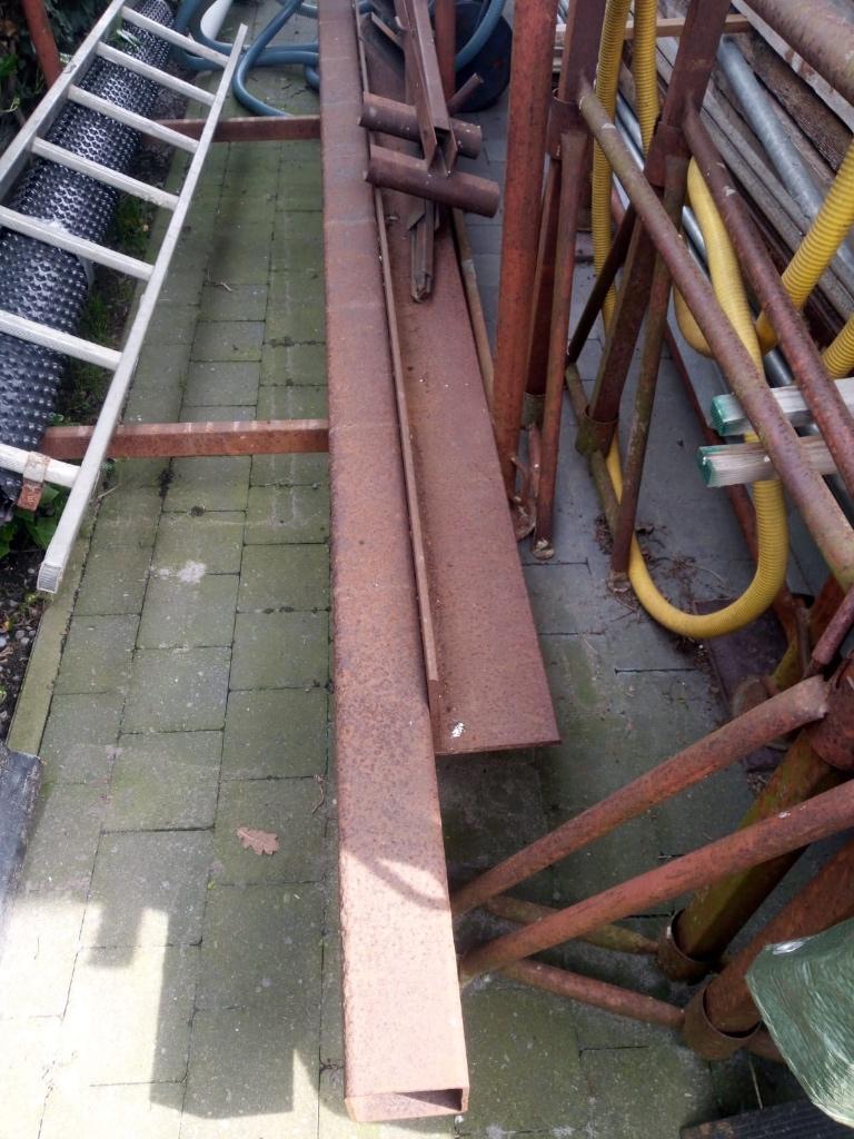 Te koop : metalen koker + L-ijzer, Doe-het-zelf en Bouw, Ophalen, Gebruikt, IJzer