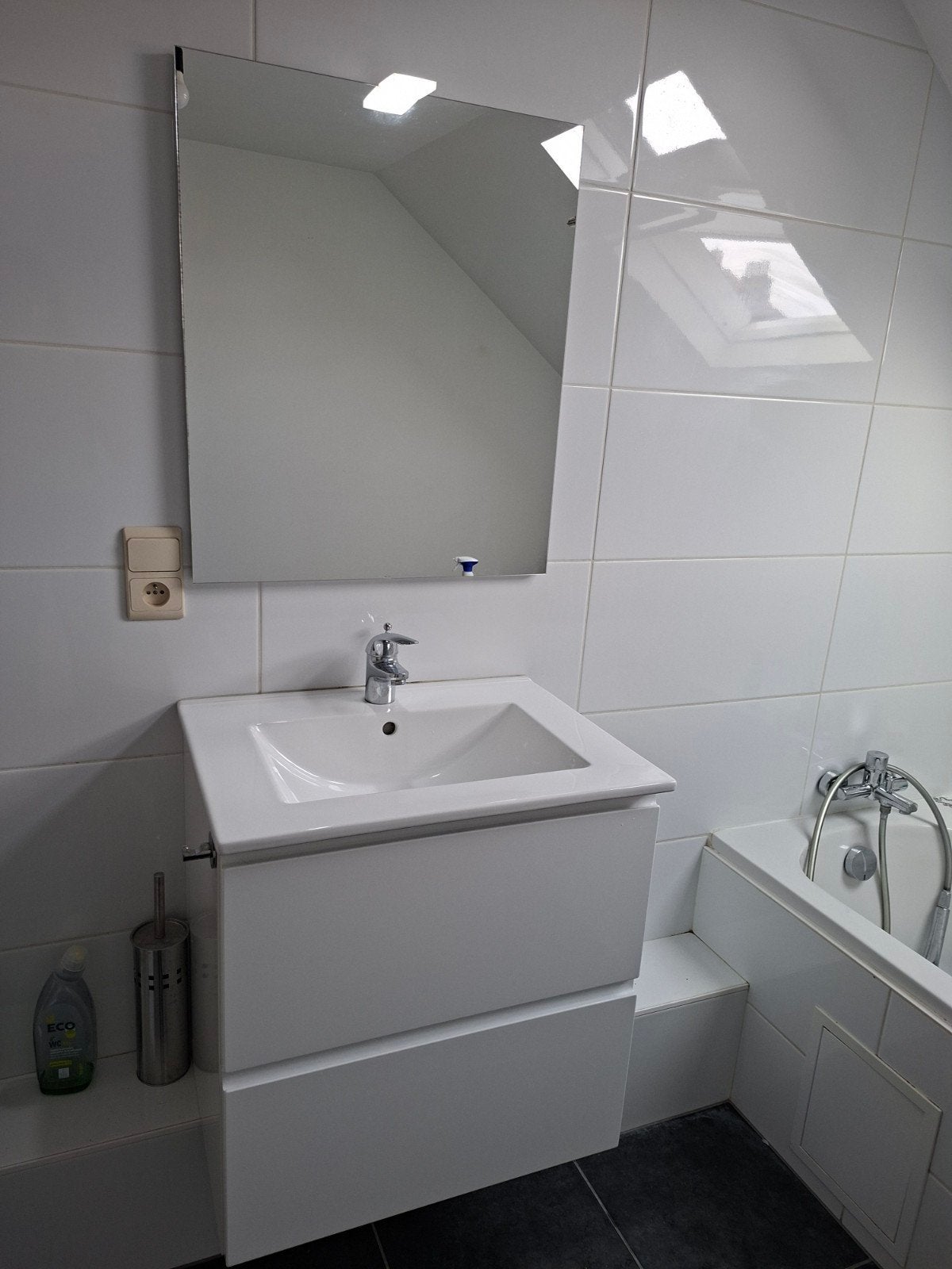 Meuble de lavabo et miroir, Enlèvement, Utilisé