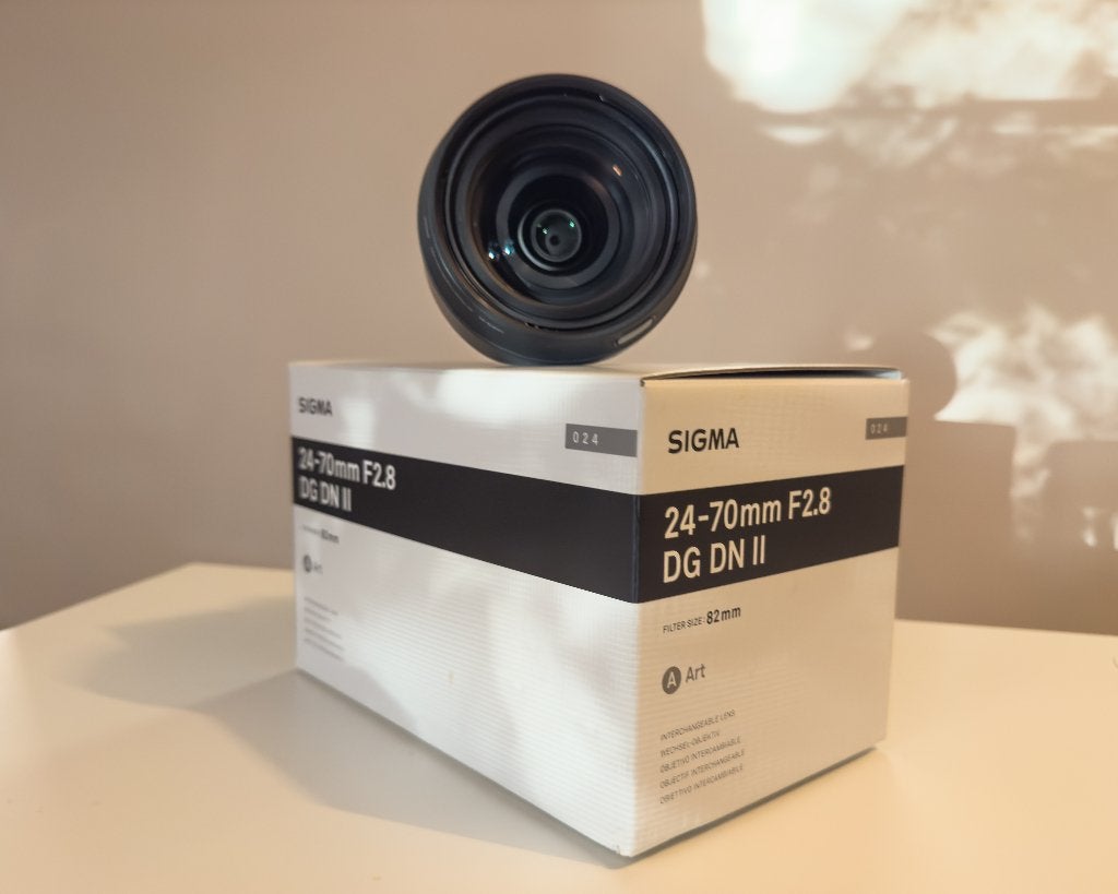 Sigma 24-70mm F/2.8 DG DN Art II Sony FE in nieuwstaat, TV, Hi-fi & Vidéo, Sigma, Monture Sony E, Lentille standard, Enlèvement