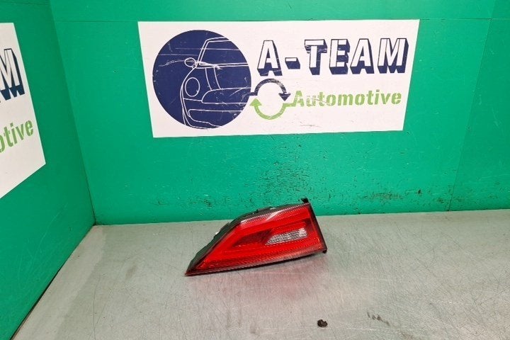 FEU ARRIÈRE GAUCHE A3 Limousine (8VS / 8VM) (|8V5945093A|), Utilisé, Audi