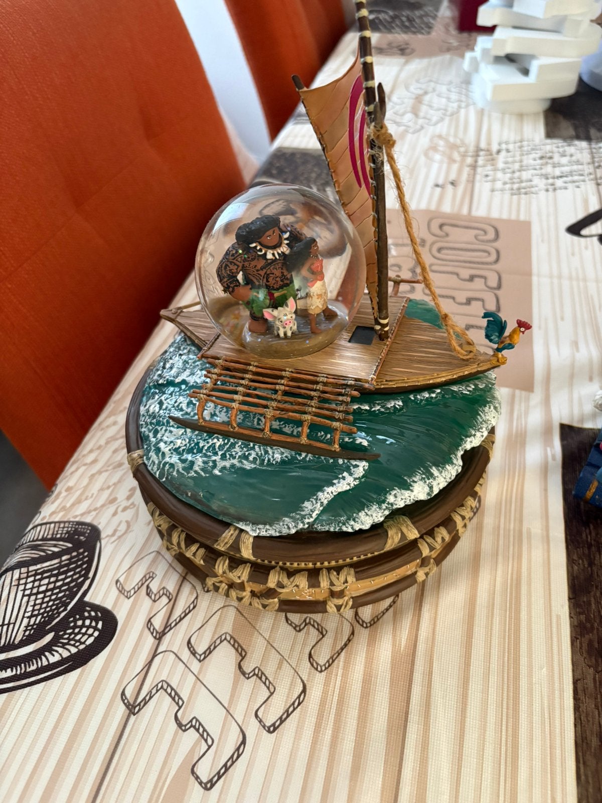 Zeer mooie snowglobe van Viana, Verzamelen, Ophalen, Zo goed als nieuw