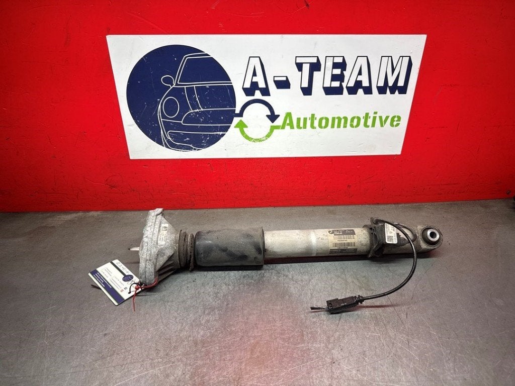 AMORTISSEUR ARRIÈRE DROIT BMW 4 serie (F33), Utilisé, BMW, Petuelring 130
80809  München, DE, Bayerische Motoren Werke AG